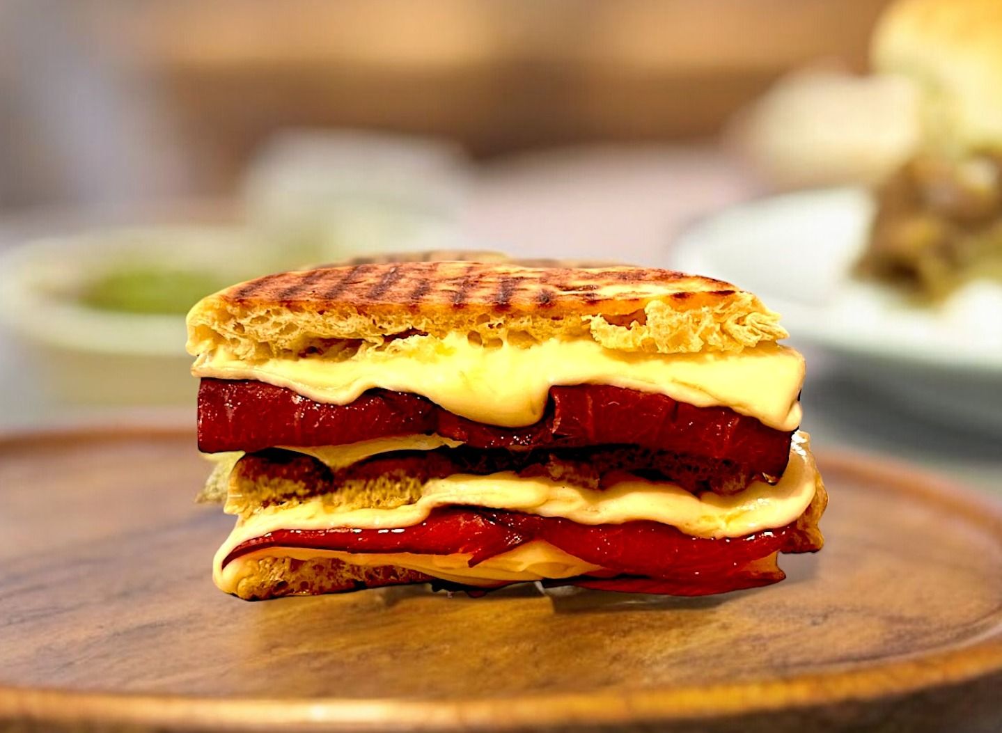 Pastırmalı Kaşarlı Tost